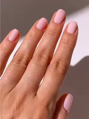 The No Makeup Look is Trending This Summer 🍭💕 This style is chic, timeless, and effortlessly cool. The shade Candy Floss is ideal for achieving this classic look, just like Irina has done 💕☁️ #veganbe