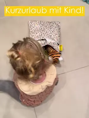 „Kurzurlaub steht an und natürlich dürfen die knitis nicht fehlen! 💚 Unsere Tochter packt ihre Kuscheltiere in die Wetbag – so praktisch und umweltfreundlich, auch unterwegs! ✨ Die perfekte Lösung für