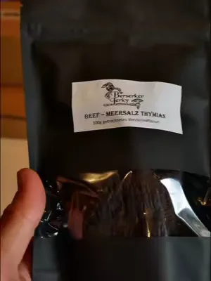 Schick diese Anleitung an jemanden der noch immer nicht weiß wie man unsere Packungen öffnet. .