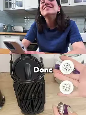 Marre de payer votre café en capsule trop cher ? ☕️ Économisez 250 € par an en moyenne sans changer de machine. 💸 Avec Caps’Me, rechargez vos capsules en 15 secondes chrono, sans en mettre partout, ☕️