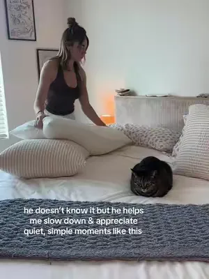this is your reminder to slow down & appreciate the small things - a soft bed, a quiet moment, a loafing kitty 🐱  #fluffco #romanticizeyourlife #slowliving #slowingdown 