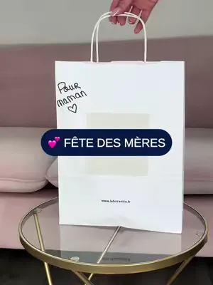 🌹 C’est bientôt la Fête des mères ! Faites plaisir à votre maman et offrez-lui une cure qui prendra soin d’elle. #fetedesmeres #cadeau #complementalimentaire #laborantin #maman 