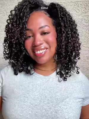Re:coil brings the bounce, Liquid Effects locks it in ⭐   Soft, defined, touchable curls ✨ Enjoy 25% off during our Spring Stylers Sale 💛 @Juanita James 